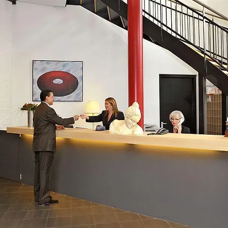 Hotel Randwyck 4*